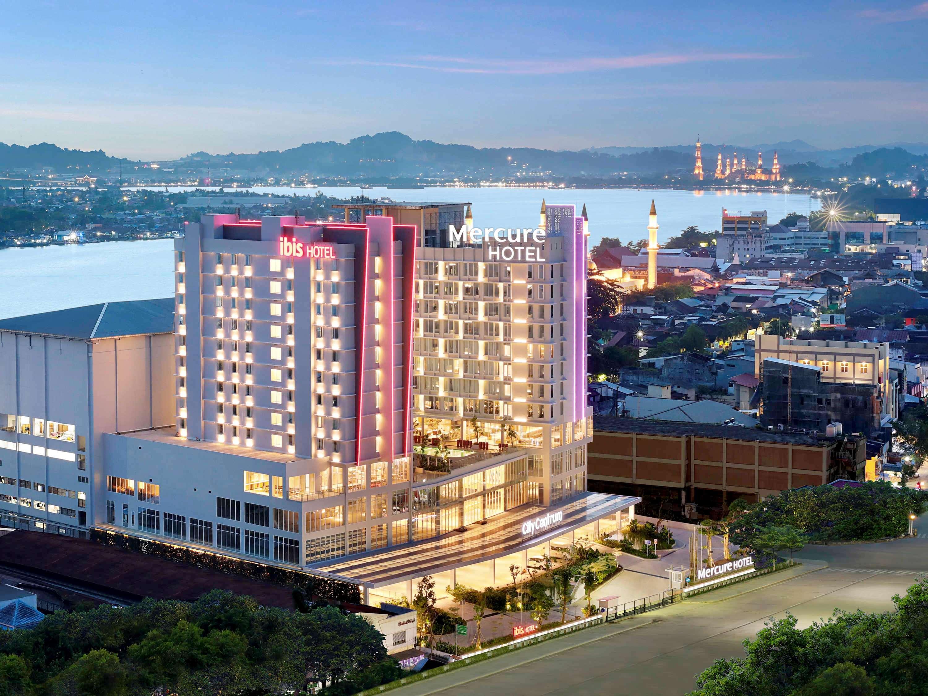 Mercure Samarinda Exterior photo