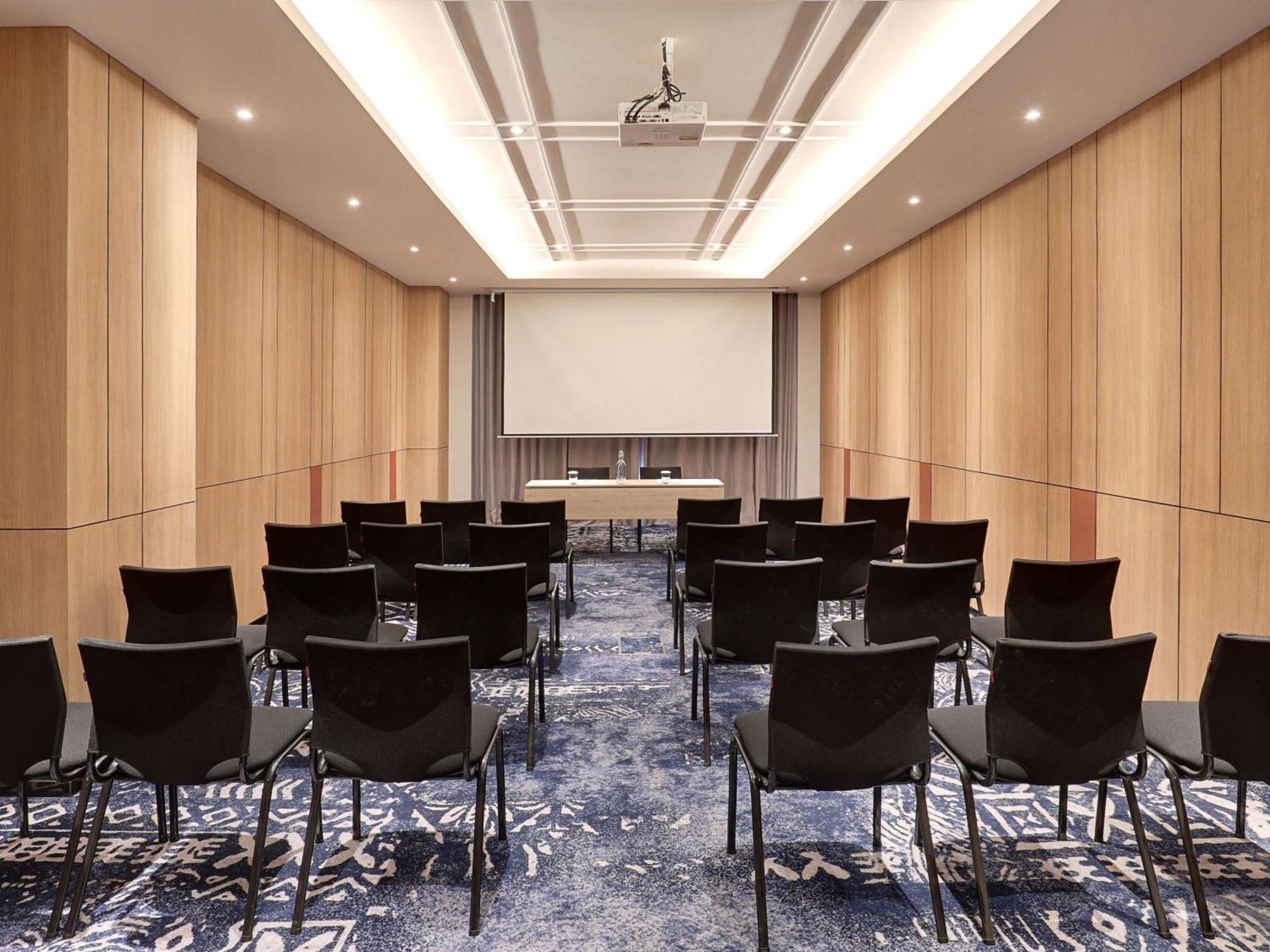 Mercure Samarinda Exterior photo