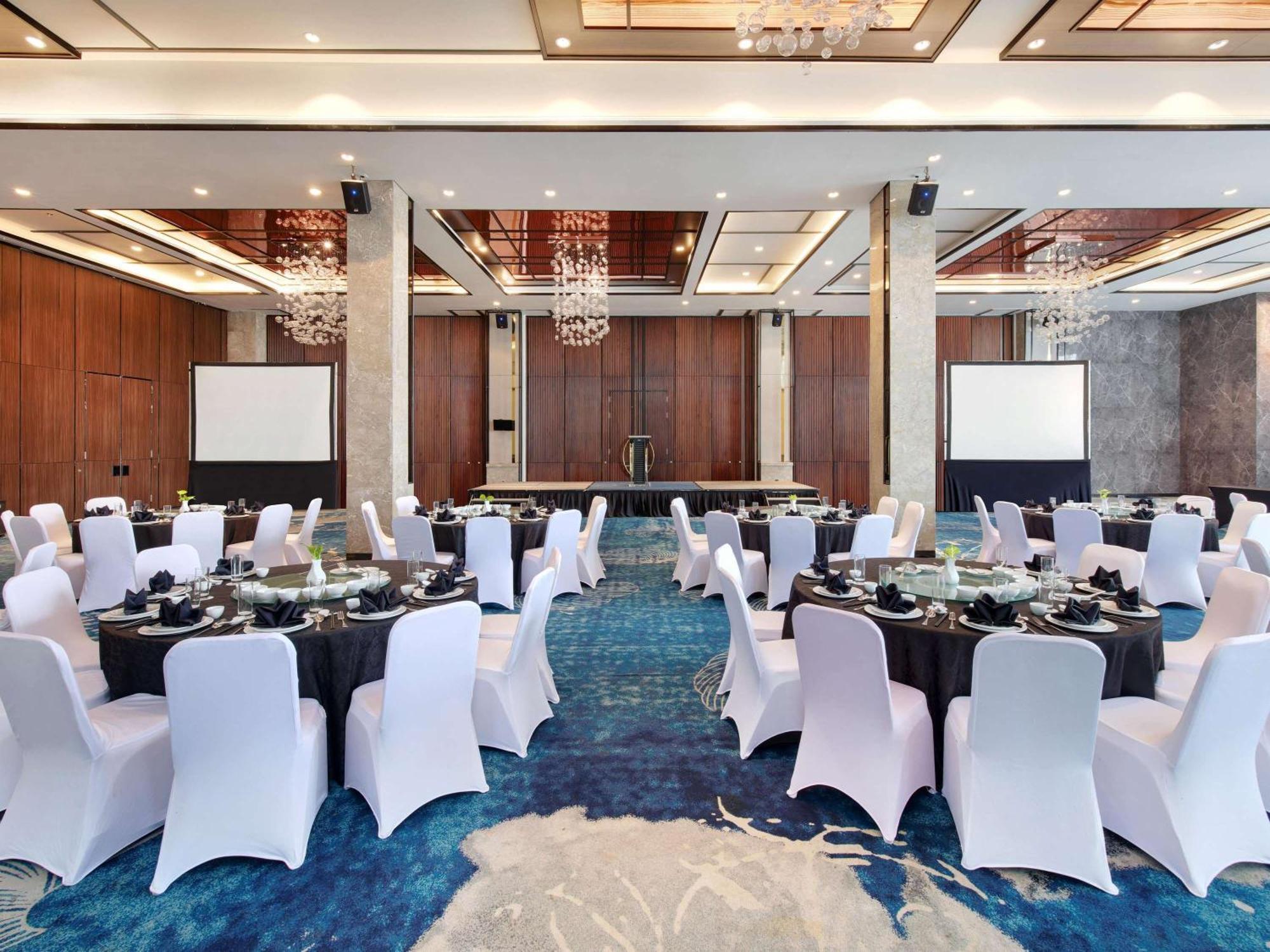 Mercure Samarinda Exterior photo